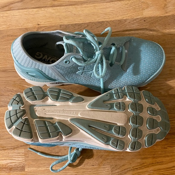 .* SOLD* Bundle of 3- Under armour set - Picture 14 of 16